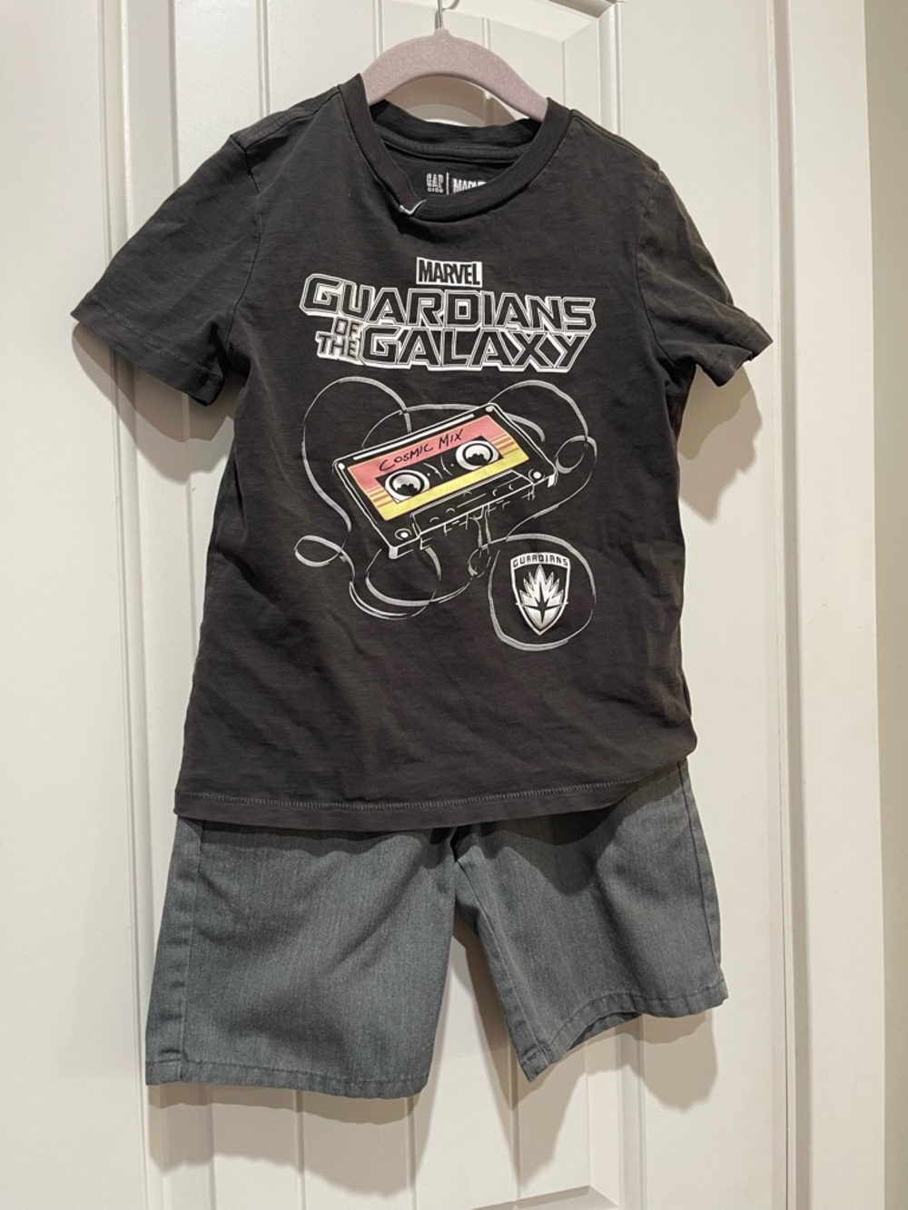 Boys shirt & 2 shorts 6/7 MarvelTee PLUS 1 black and 1 grey Volcom